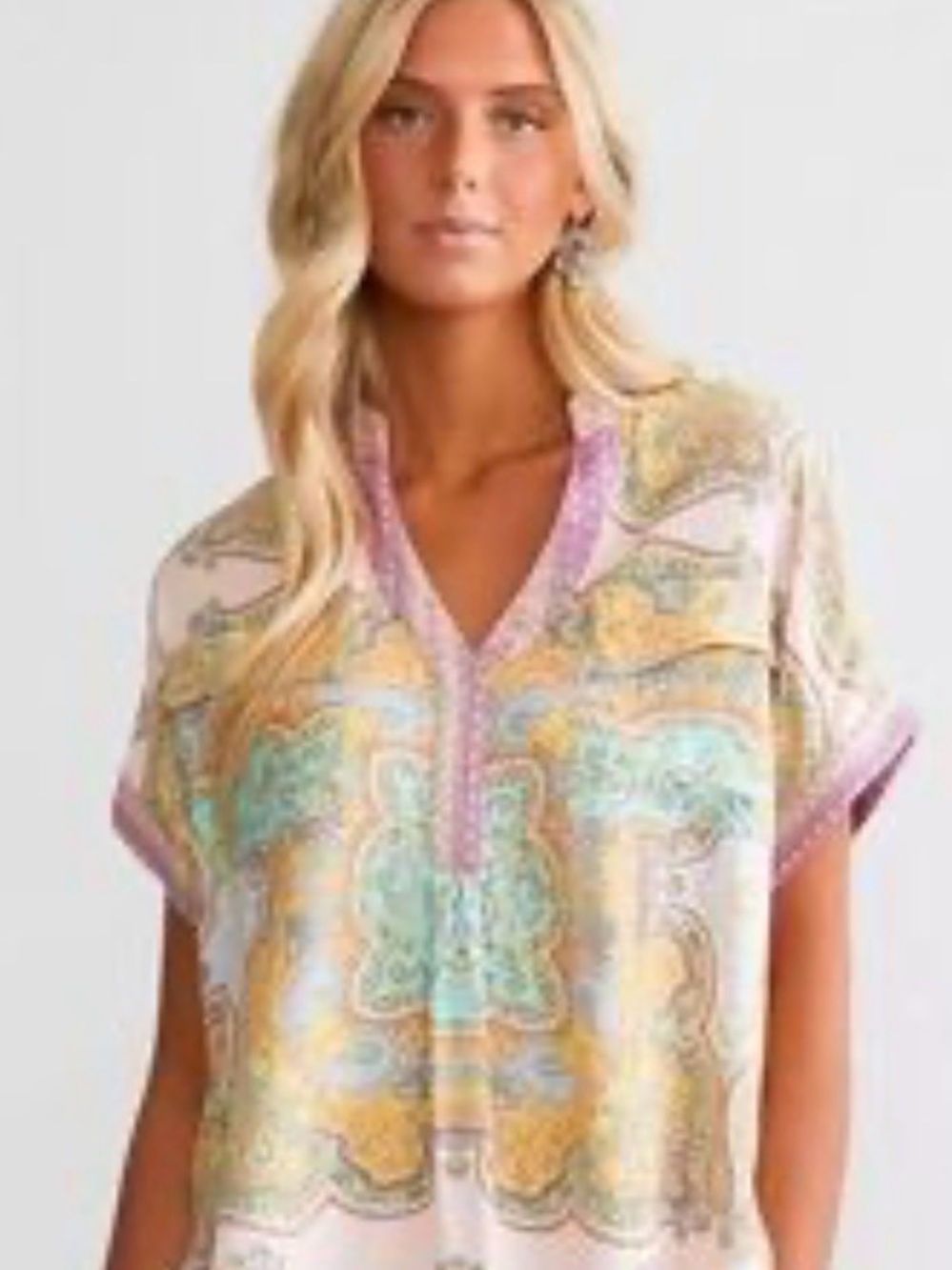 Daytrip Pastel Paisley V-Neck Tunic in Blush and Mint